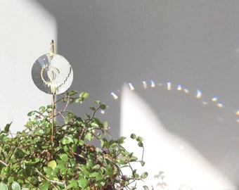 Plant Suncatcher HYPNOSE • Unique Gift for plant lovers • Geometric brass & glass crystal plant stake, handmade in France