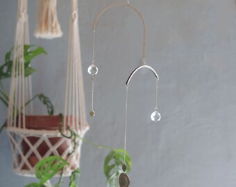 Kit DIY Mobile Suncatcher CALM en Bois et Laiton • Décoration Feng Shui • Collaboration Womoon x Intuitive • Livret en français uniquement