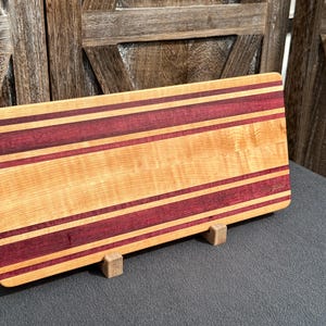 Handcrafted edge grain cutting board