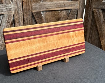 Handcrafted edge grain cutting board