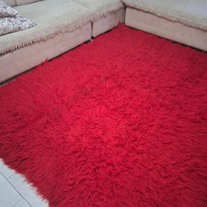 Flokati greek Carpet, vintage wool carpet,carpet 60&#39;,carpet natyral wool, red carpet,light carpet.red fluffy carpet, bright red carpet.