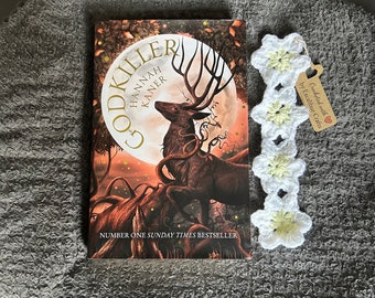 crochet daisy bookmark