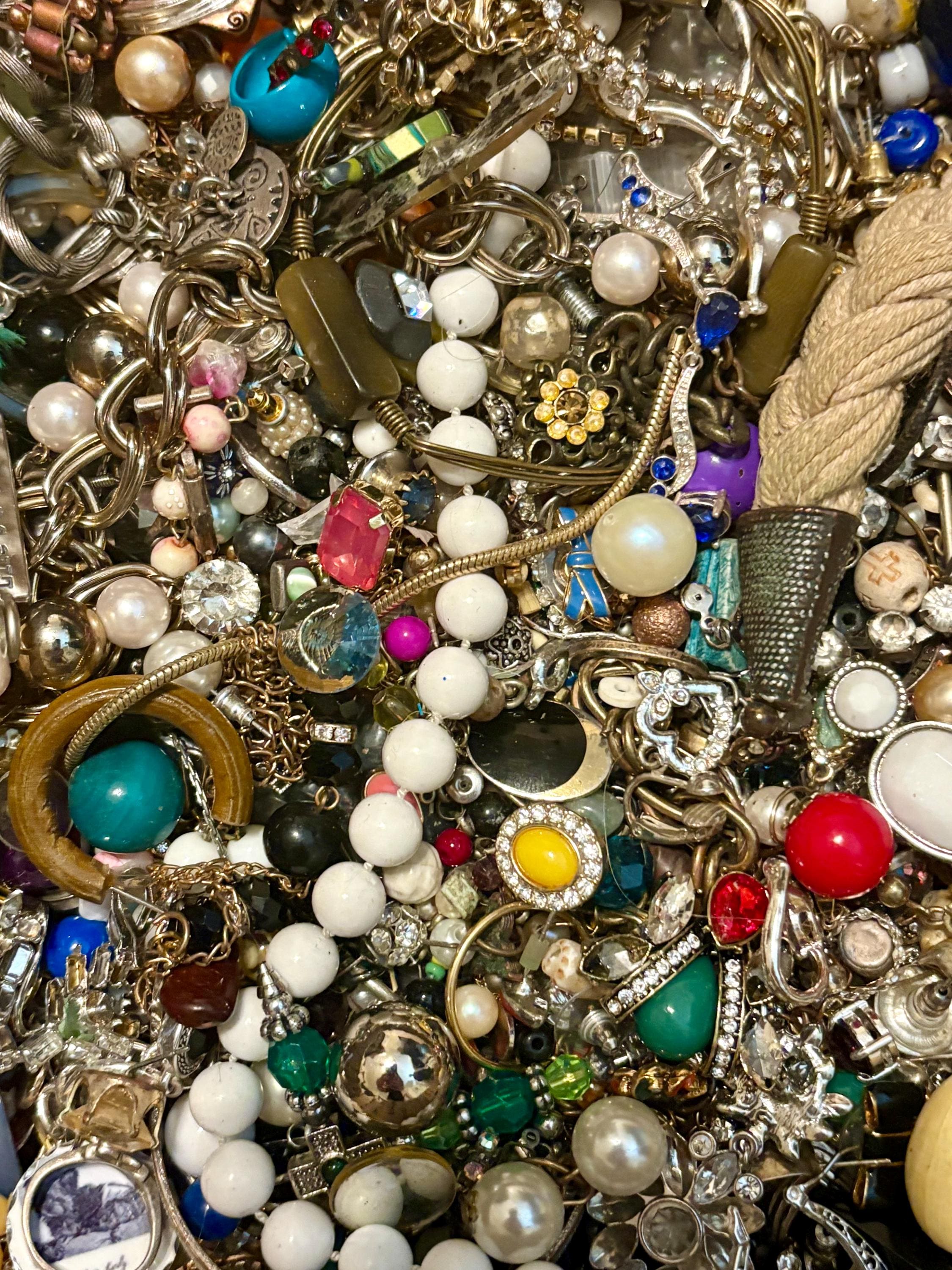 UNSEARCHED ESTATE JEWELRY - L.W. Benton Company, Inc