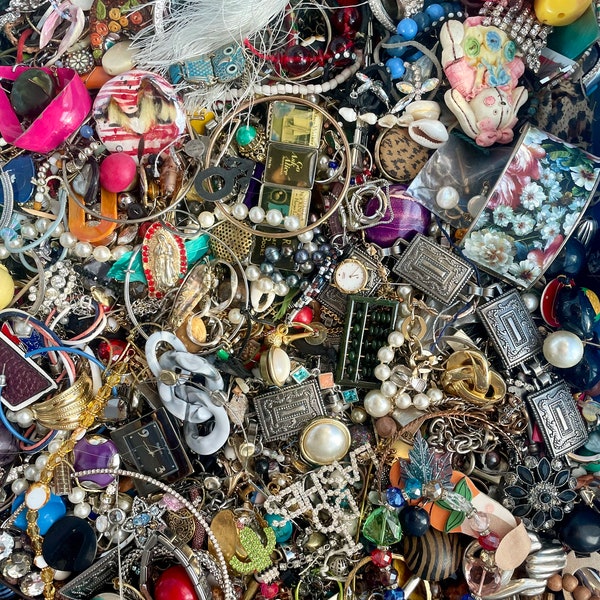 1 -10 POUNDS Bulk BROKEN/JUNK costume jewelry lot -vintage to modern-  for crafting / repair/ upcycle / assemblage / beads / jewelry making