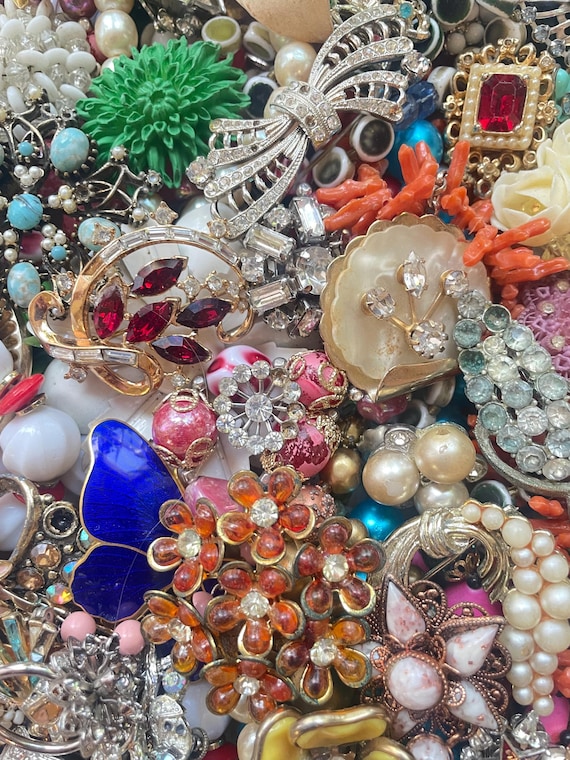 1950s Costume Jewelry Weiss Vintage Costume Jewelry 101 — Astor