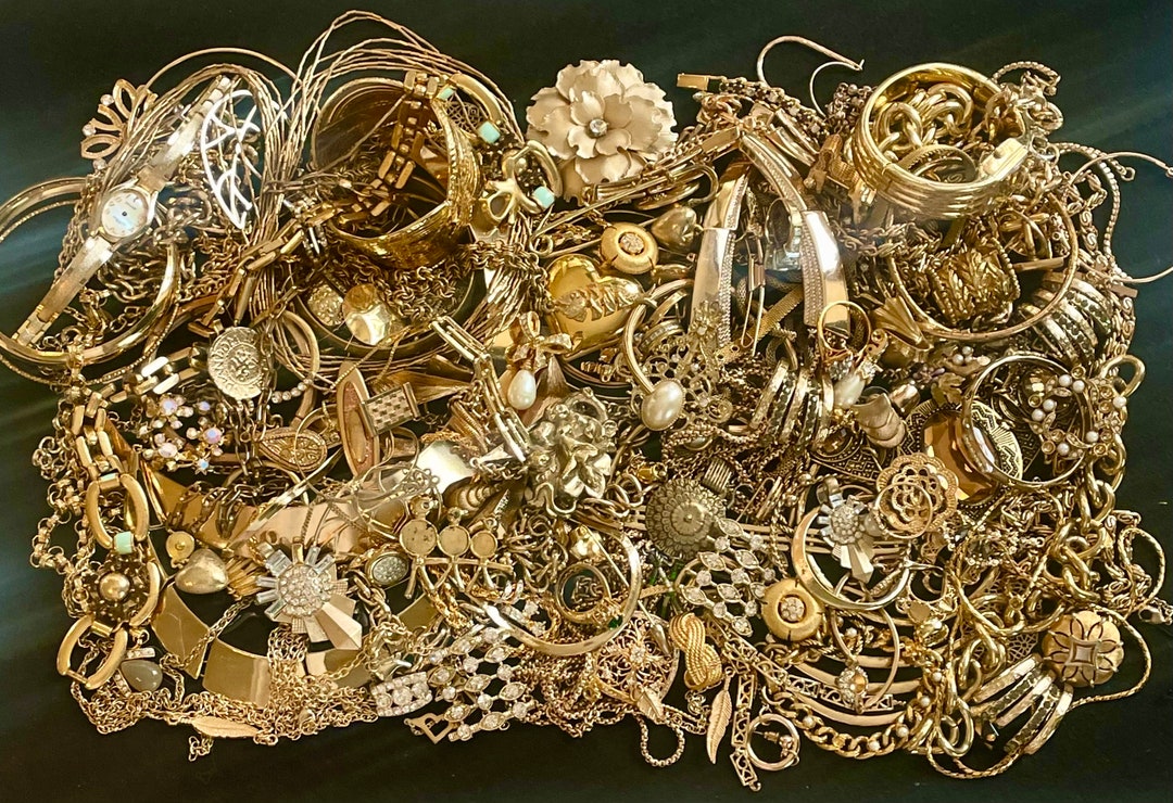 White & Gold Jewelry 2024 Lot of 9 Vintage Wearable Jewelry