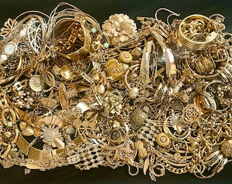 ALL GOLD TONE  vintage costume jewelry for crafting repair or wear chain bracelet brooches earrings rings broken jewelry making findings lot