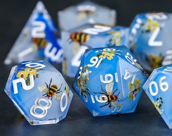 Resin bee dice set for dnd gifts , Handmade resin dice set for gifts , Blue resin sharp edge dnd dice set d&d dice set,dnd dice set resin