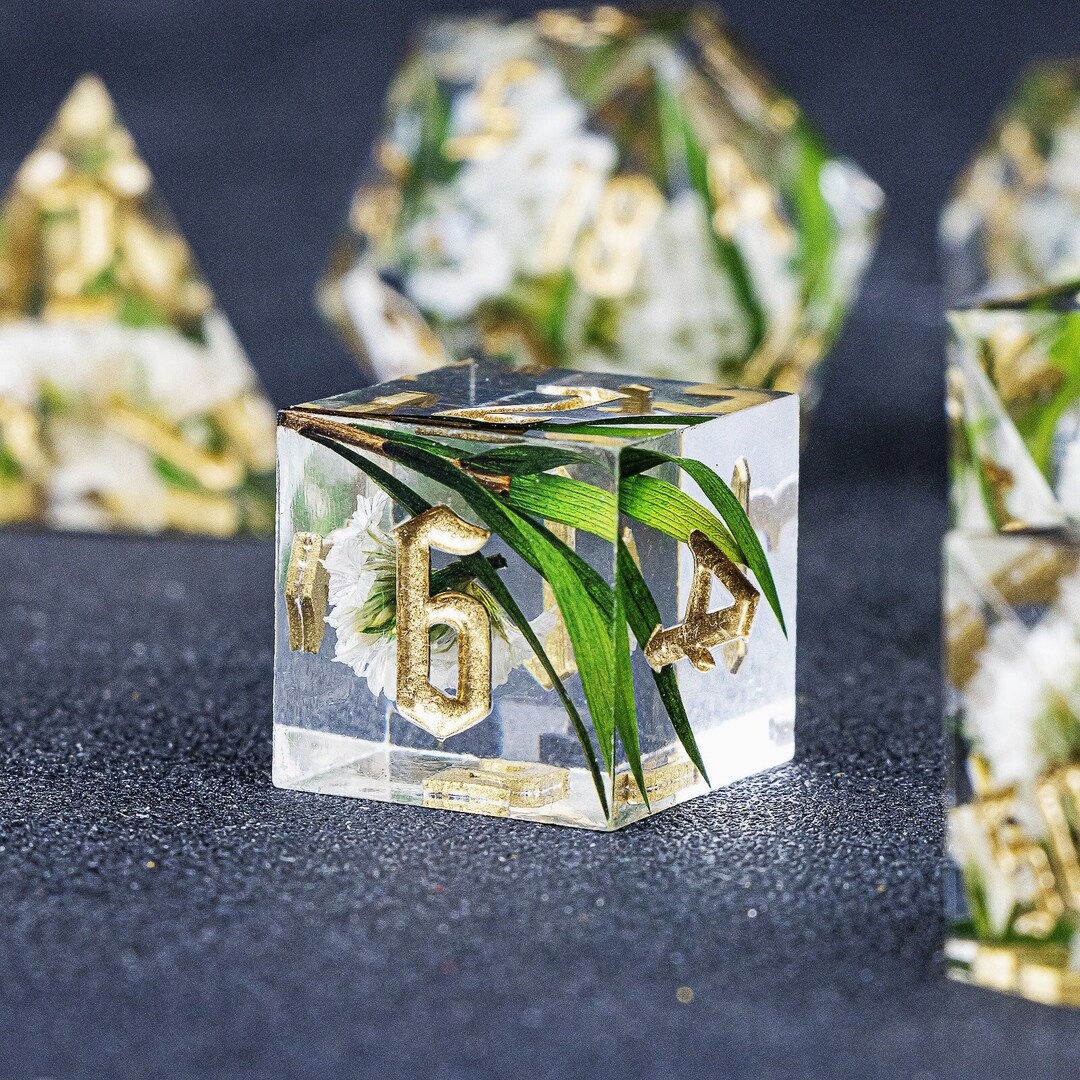 Transparent Resin Flower Dice Set for Dnd Gifts Flower Sharp Edge Dnd