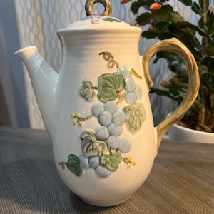 Metlox Poppytrail Grape and Ivy Coffee Server