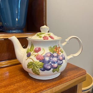 Sadler England Fruit Teapot