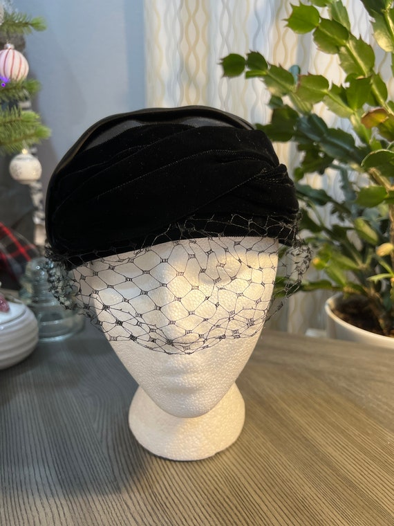 Black Ladies Hat with Netting