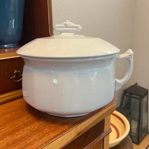 J&G Meakin Ironstone Chamber Pot