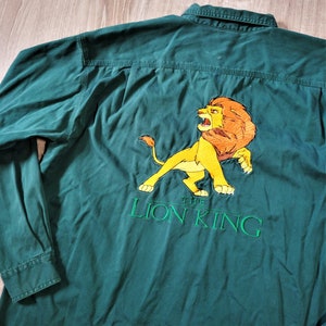 Vintage 90s El Rey León Camisa Vtg 1990s Disney Store Bordado Película Botón Hasta Extra Grande XL