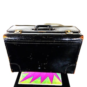 Porte-documents pilote vintage en cuir de vachette fleur avec attaches et clés