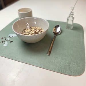 Washable placemats square 35 x 45 cm, vegan leather, mint green