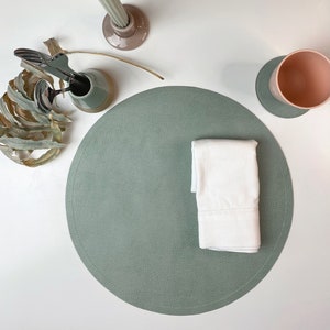 washable placemats around 35 cm, vegan leather, mint green