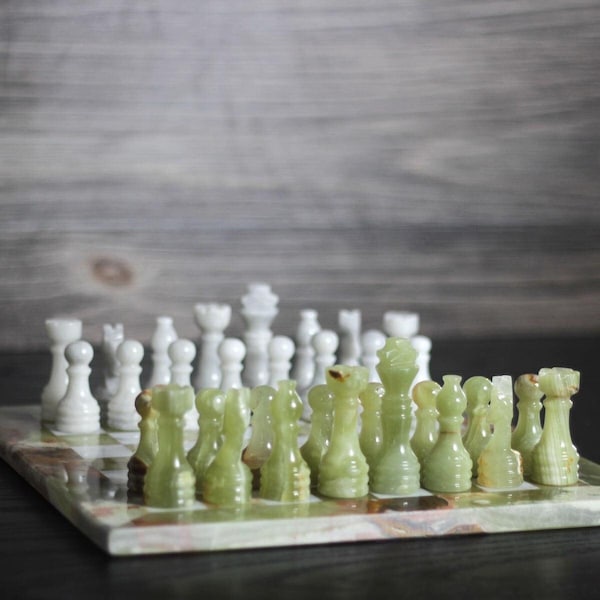 Vintage Handmade Marmor Schachspiel mit Samt Geschenkbox | Luxus Marmor Schachspiel | Handgefertigtes Schachset mit Figuren | Geschenke für Ihn