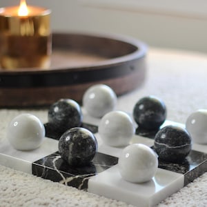 Monochrome Marble Tic Tac Toe Set | Round Marble Tic Tac Toe Game Set with Sphere Pieces | Coffee Table Decoration, Housewarming Gift