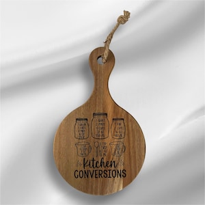 Acacia Wood Kitchen Conversion Cutting Board: Engraved Measurement Chart