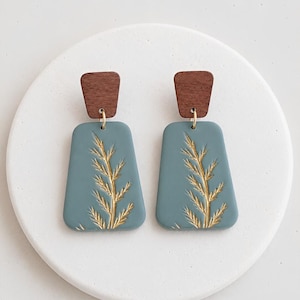 Pendientes de arcilla polimérica con estampado de helechos dorados, pendientes colgantes con diseño botánico.
