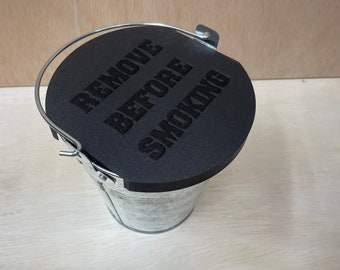 Traeger vetemmerdeksel en gaaszeef. BBQ, rokers en pelletgrill.