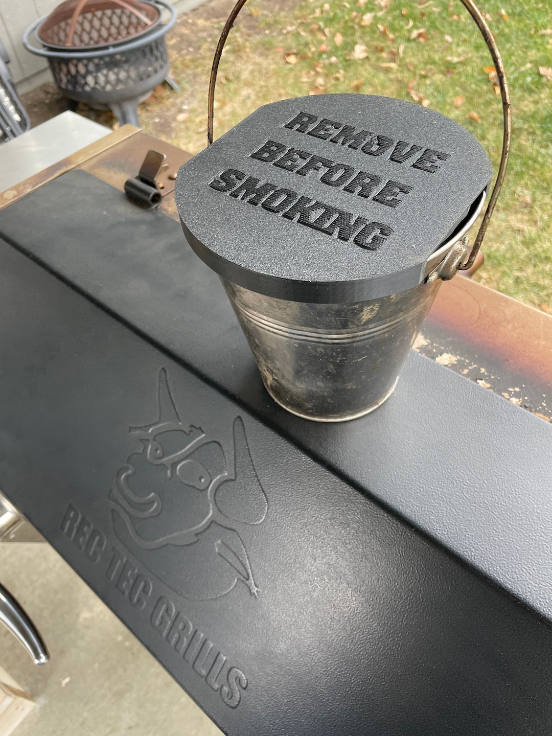 Recteq Grease Bucket Cover & Mesh Screen. BBQ, Smokers, and Pellet