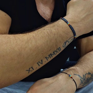 Bracelet minimaliste Rainbow Pride - Bijoux LGBTQ en perles noires mat