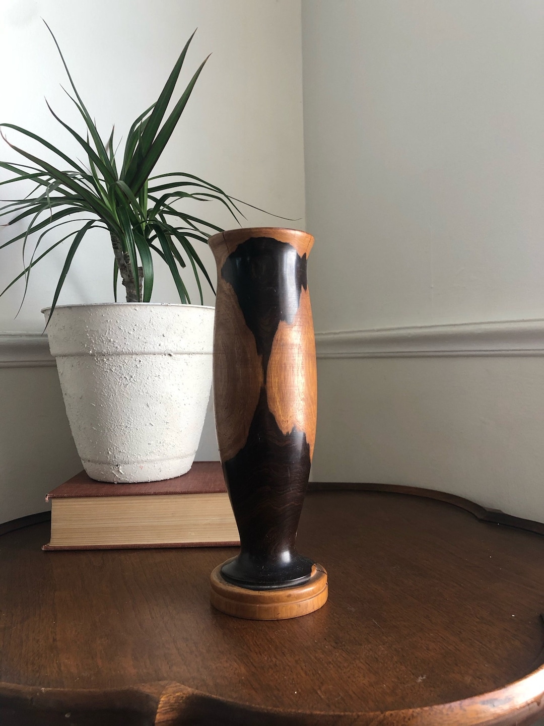 ヴィンテージの手回し木製花瓶 – ツートンカラーの木製花瓶、装飾的な