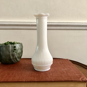 Vintage Milchglas Vase - Blumenvase, Kleine Vase, Shabby Chic