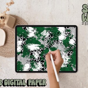 Carta digitale con pennellate di mashup di macchie glitterate verde scuro/argento, carta digitale 12"x12" per sublimazione, PNG, design originale