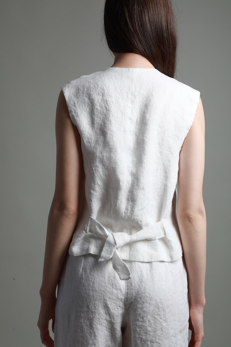 Gilet ample en lin EVE pour femme avec liens réglables dans le dos, vêtements en lin KNOTIUM image 4