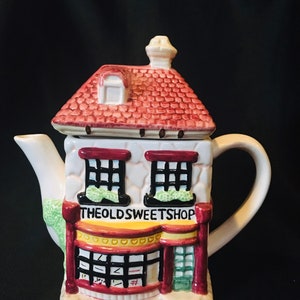 Vintage Whimsical Teapot - Collectible Novelty Teapot - Unique Tea Pot for Decor