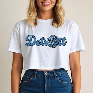 Womens Crop Detroit Football Top, Sports Cropped Tee, Gift For Sports Fan, Ladies Game Day Outfit, Cursive Detroit