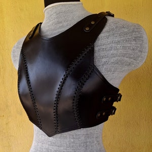 Warrior Armor, Black Leather Female Viking Chest-plate LARP cosplay medieval Armour