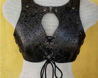 Shieldmaiden Warrior Armor Embossed Floral Design Black Leather Female Viking Chest-plate LARP cosplay medieval