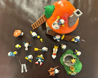 Vintage 1970s/80s Smurfs Figure & Mushroom House Playset Lot