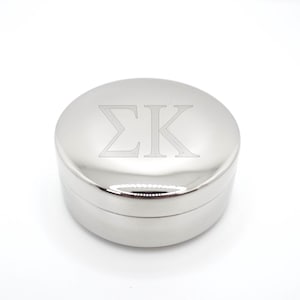 SIGMA Kappa Box Schmuckbehälter Samt gefüttert Silber Etui Schmuckstück Halter Ring Aufbewahrung Griechischer Brief Sorority Accessoire Abschlussgeschenk