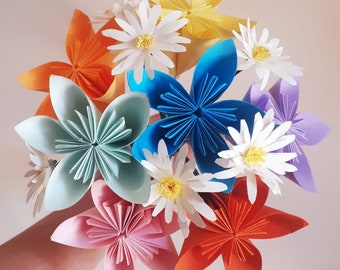 Bouquet of daisies and kusudama - bunch of origami flowers