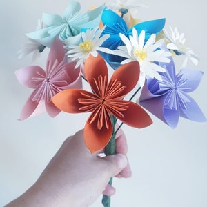 Bouquet of daisies and kusudama bunch of origami flowers image 4