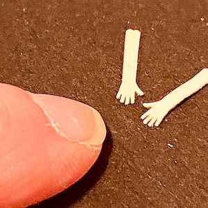 Leather gloves 1/48th scale miniature