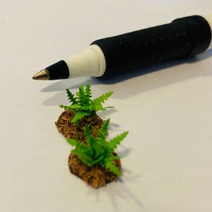 1:144th scale handmade fern patch x 1