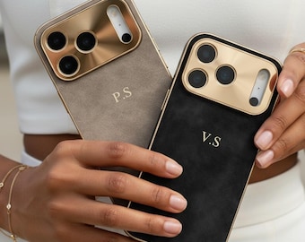 Capa de camurça para iPhone 17 Pro 16 15 14 Pro Max, capas personalizadas com iniciais, letras monograma em relevo, presente para melhor amiga