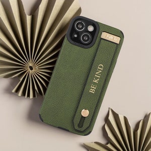 Luxe gepersonaliseerd iPhone-hoesje voor iPhone 16 Pro Max 15 14 13 12, aangepaste telefoonhoes met band monogram naam leren hoesje cadeau voor haar
