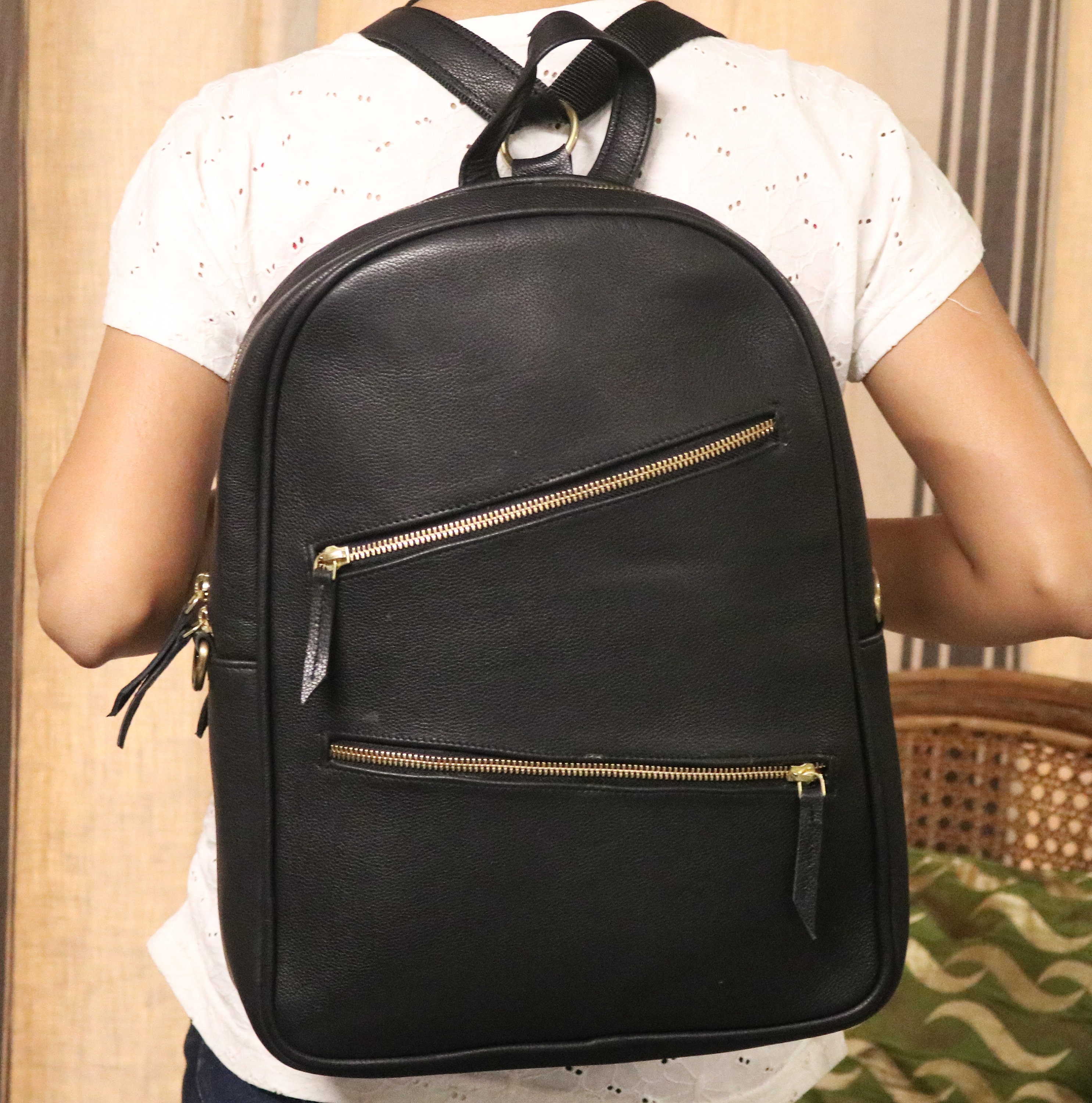 Convertible Backpack Your Everyday Partner Leather School College & Travel Backpack for Unisex (Black)