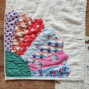 Vintage cutter quilt piece #5
