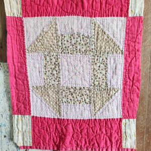 Vintage cutter quilt piece # 15