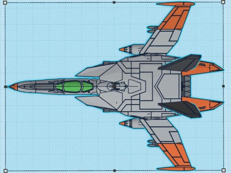 Puede incluir: Ilustraci&oacute;n de un avi&oacute;n de combate estilizado, vista desde arriba. La aeronave es gris con detalles en naranja y negro en las alas y la cola. La cabina tiene una cubierta verde. Fondo azul claro cuadriculado.