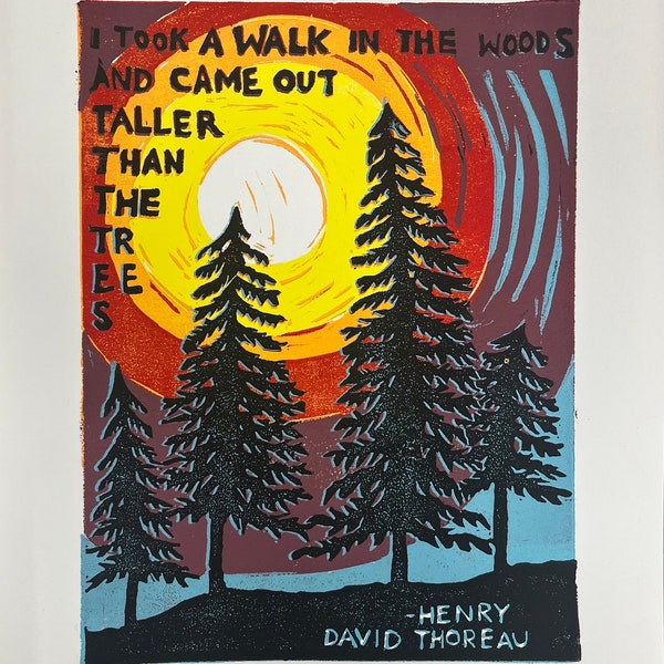Stampa linoleografia della silhouette dell'albero, opera d'arte con citazione di Henry David Thoreau, arte della parete naturale