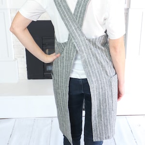 Women&#39;s Cross-Back Utility Apron / PDF Sewing Pattern / Digital Instant Download / Print at Home | Apron Sewing Pattern